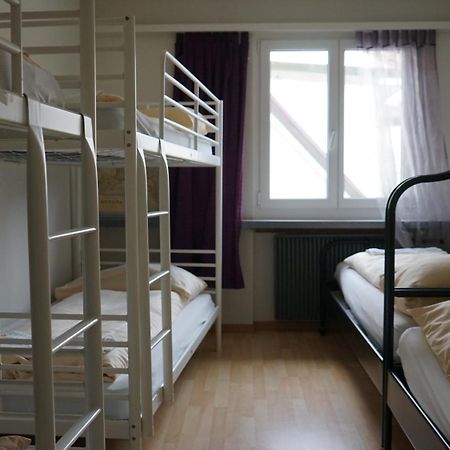 Hotel & Backpackers Zak Шафхаузен Екстериор снимка