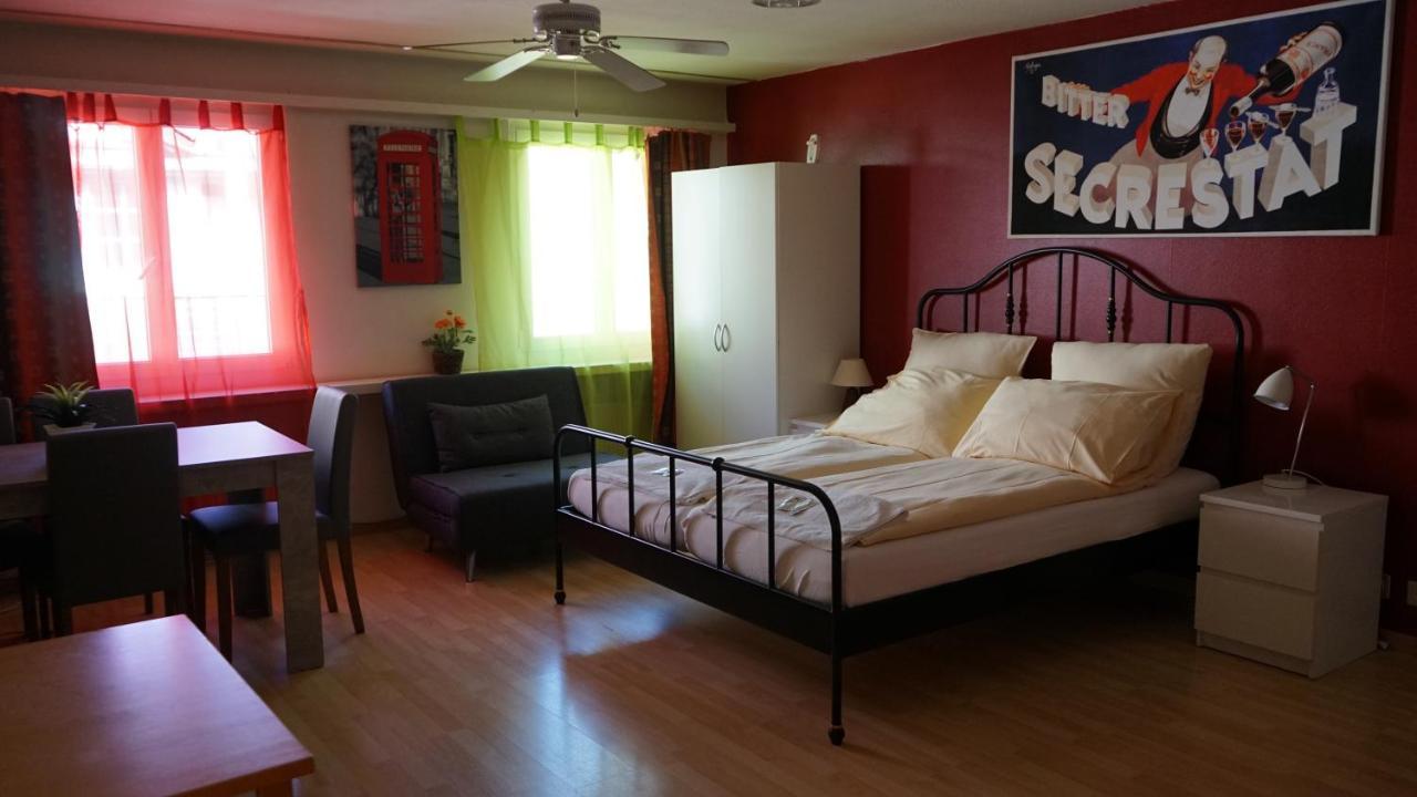 Hotel & Backpackers Zak Шафхаузен Екстериор снимка