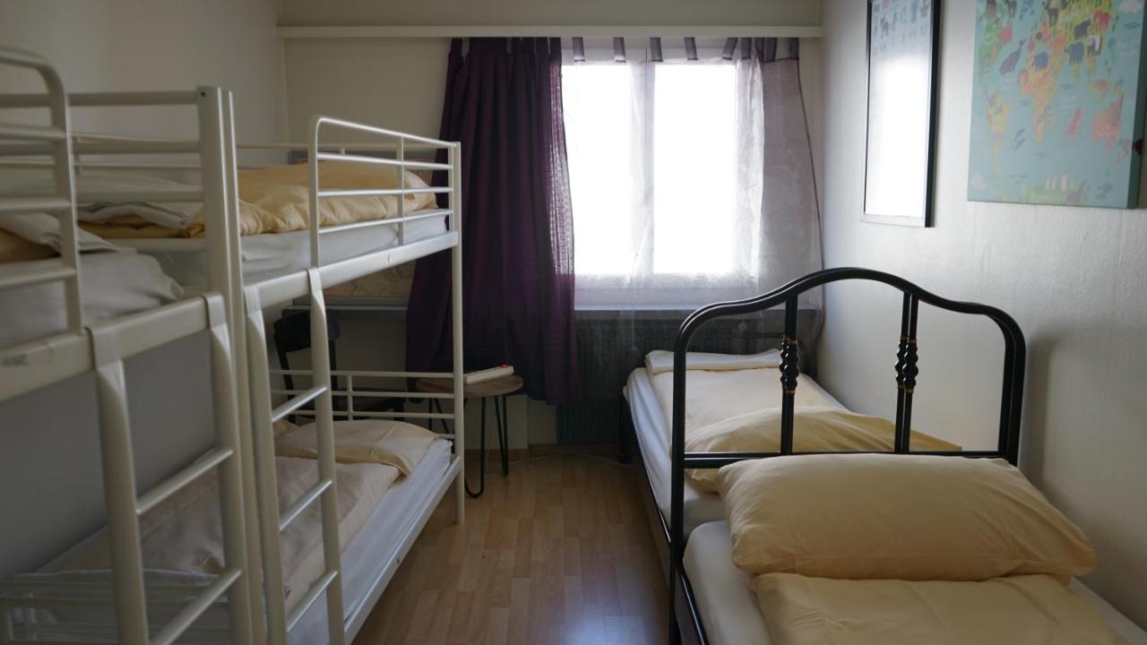 Hotel & Backpackers Zak Шафхаузен Екстериор снимка