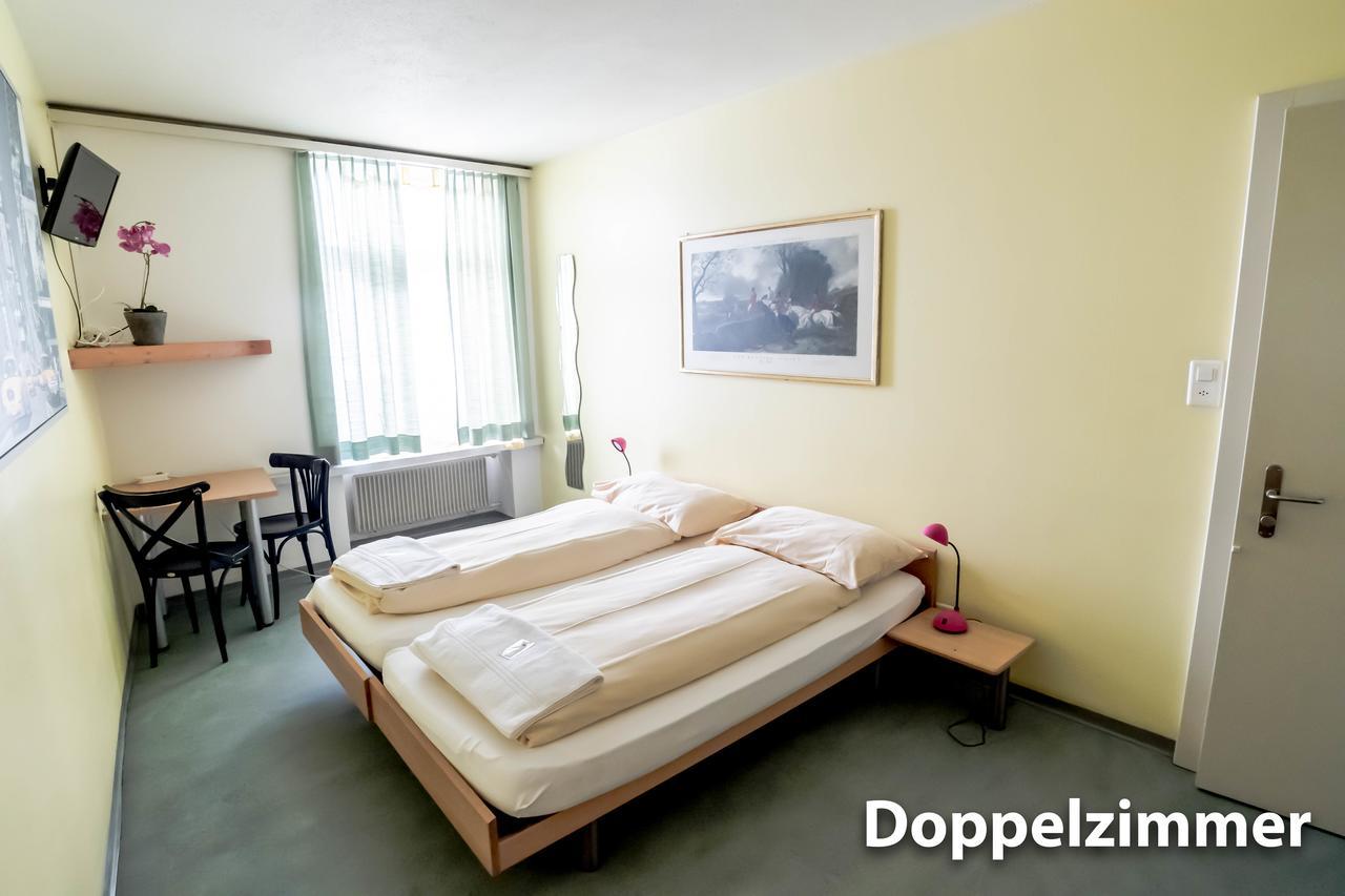 Hotel & Backpackers Zak Шафхаузен Екстериор снимка