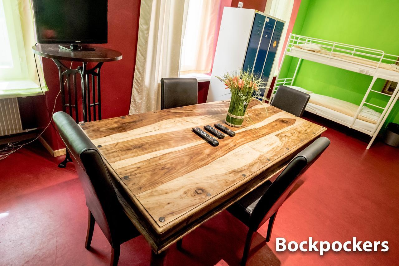 Hotel & Backpackers Zak Шафхаузен Екстериор снимка