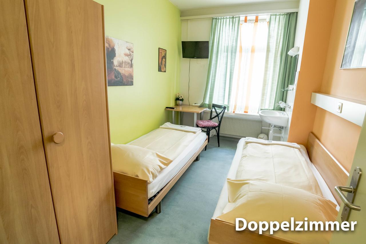 Hotel & Backpackers Zak Шафхаузен Екстериор снимка